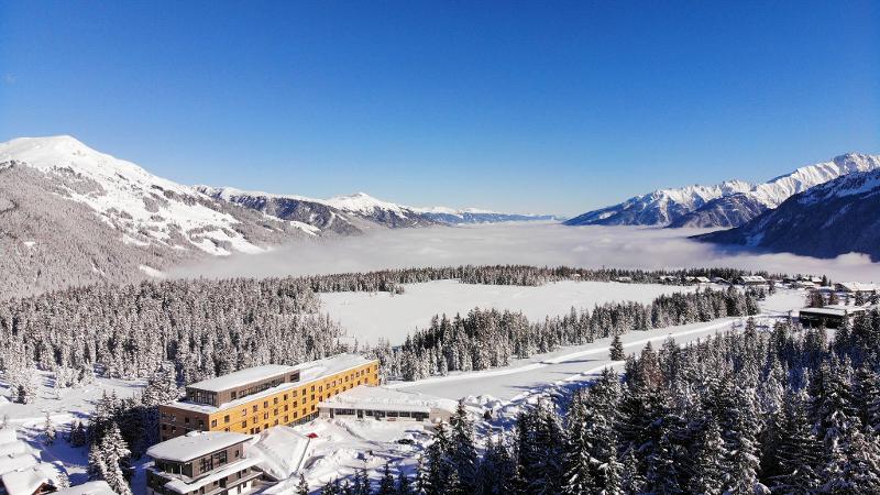 Auf dem Bild des Juvigo Skilagers sieht man die Aussicht über Tirol