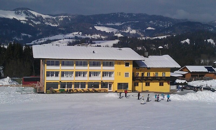 Unterkunft des Wintercamps in Kössen