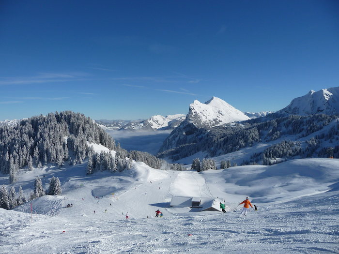 Panorama in den Bergen im Ski-Lager Österreich