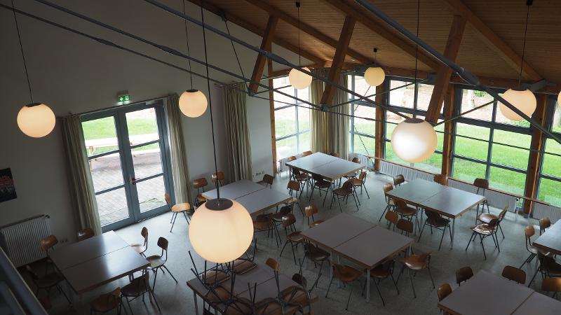 Speisesaal im Kitesurf-Camp Ostsee