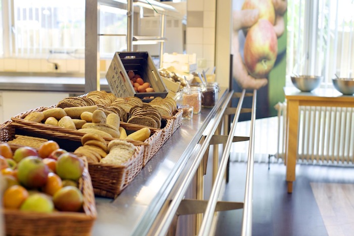 Frühstücksbuffet im Englisch Sprachcamp Niederlande