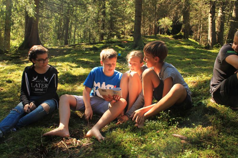 Miteinander lesen im Sprachcamp Englisch