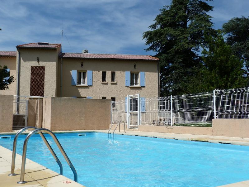 Pool auf der internationalen Schülersprachreise Frankreich