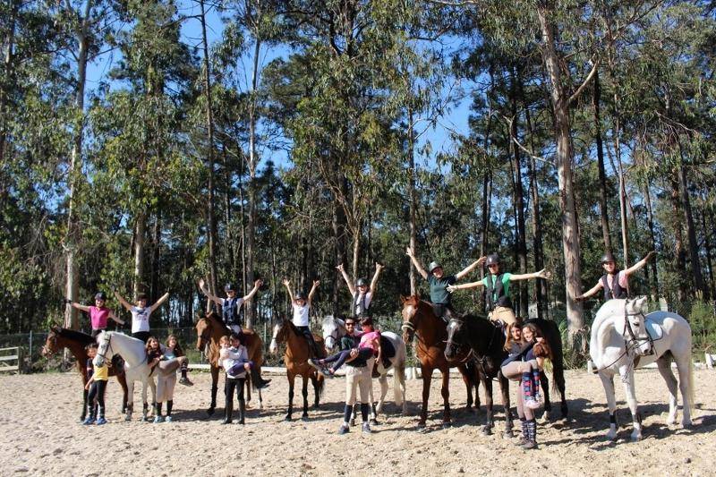 Spass beim Reiten in den internationalen Reiterferien Portugal