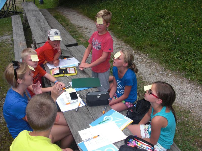 In den Lern-Ferien verbessern die Kinder spielerisch ihr Wissen