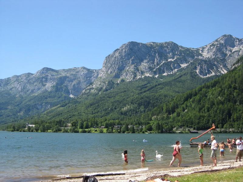 Idyllisch baden im Tanz-Sommercamp