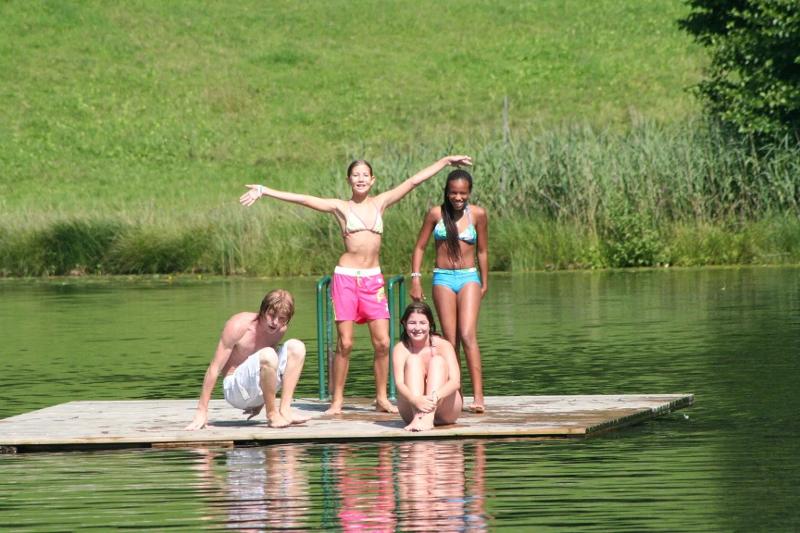 Vier Jugendliche im Sommercamp Steiermark
