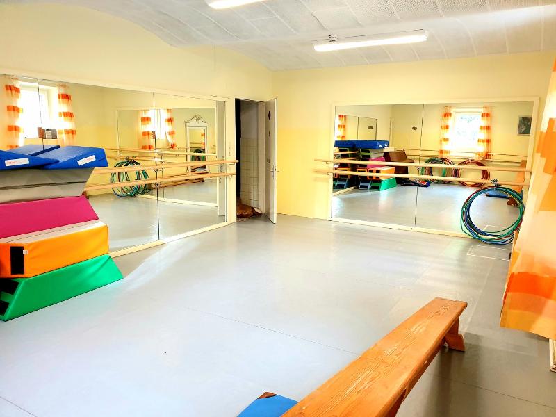 Turnraum im Sommercamp für Kinder