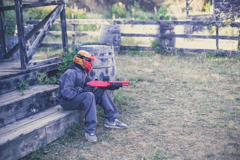 Paint Ball im Englisch Sommercamp bei Barcelona