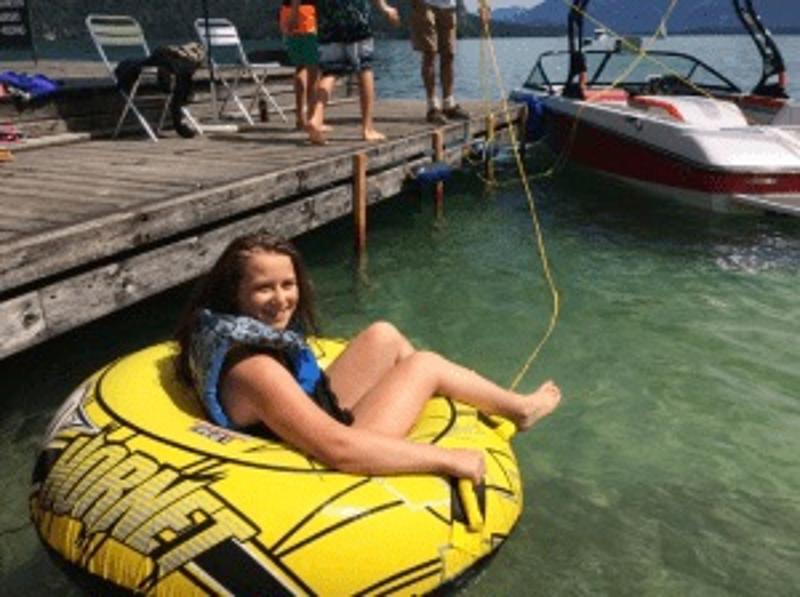 Wasserreifen im Englisch Camp Salzburg