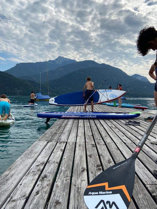 Auf dem Steg im Englischcamp Salzburg